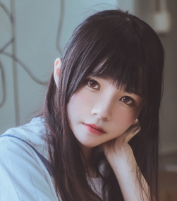 动漫博主妹子Coser《桜桃喵》原创有尺度写真