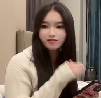 JVID系列-破洞牛仔裤学妹楼道内私拍