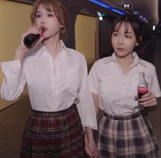 星空传媒『辛尤里』12月新作和巨兔闺蜜骑马升天