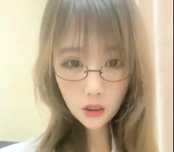 惊现-眼镜御姐大兔诱惑自玩系列