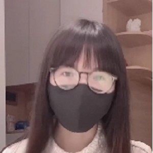 惊现-纯欲眼镜妹子自玩私拍