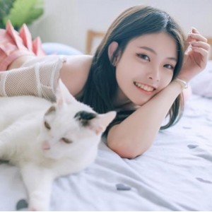 JVID刚满18岁小太妹（双儿）拥有罕见的盛世美颜【973M】