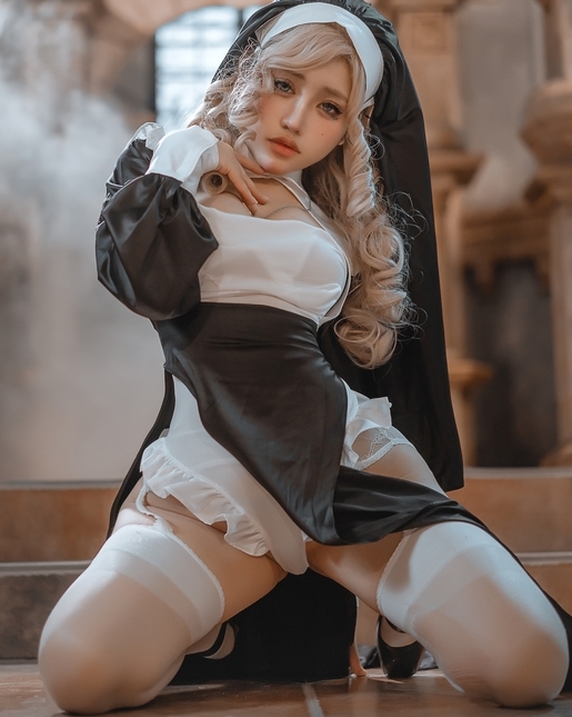 修女和神父的写真视频套图