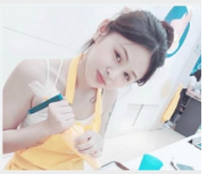 年轻人自拍纹身P友商品