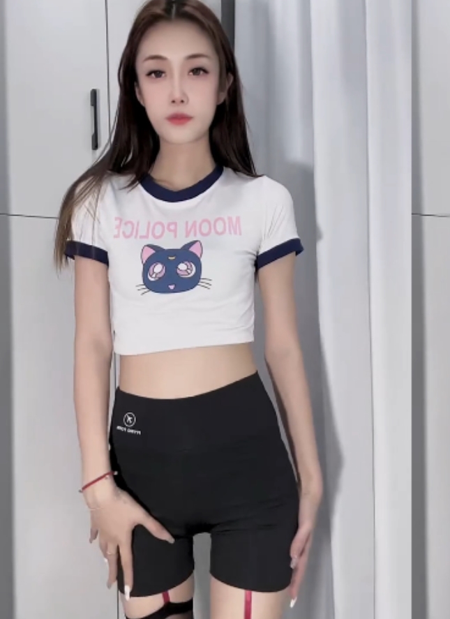 转载搬运刘籽苗27万粉定制热舞AI去衣视频下载323.09MB百度云百度盘