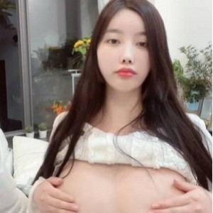 秀人网上的杨晨晨社保视频