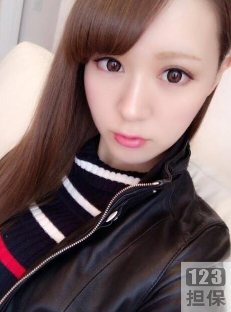 立花瑠莉牛仔裤破洞系列