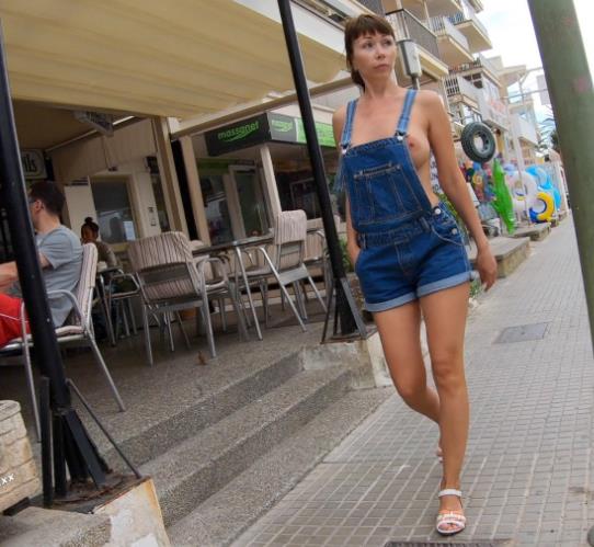 超人气的诡异奇特风格的成熟女人欧美风格展示的大神完整合集