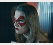 美国暗黑界女王AshleyLane最新作品！X瘾者演绎漫威女英雄，团建、多人游、口B精彩上贤妗