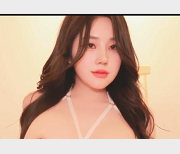 韩国女团小黑屋女主SOLO秀特写镜头小夹子抖馒头G奶下载观看