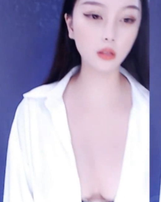 金成为主角的皮卡欣儿视频，高清画质3V-110M