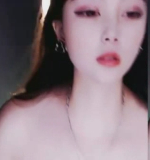 金成为主角的皮卡欣儿视频，高清画质3V-110M