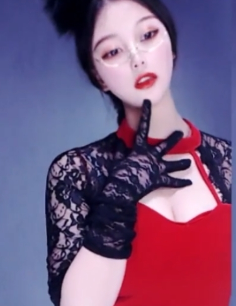 斗鱼TV热舞15V-982M：皮卡欣儿定制火箭舞，超火好看双重压缩解压