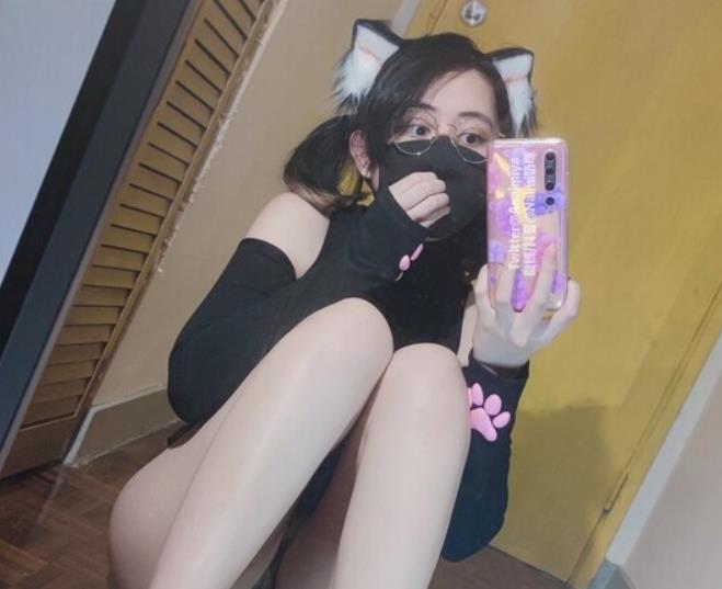 浮力姬奶咪6G合集，精选反差婊风格，双洞角色扮演