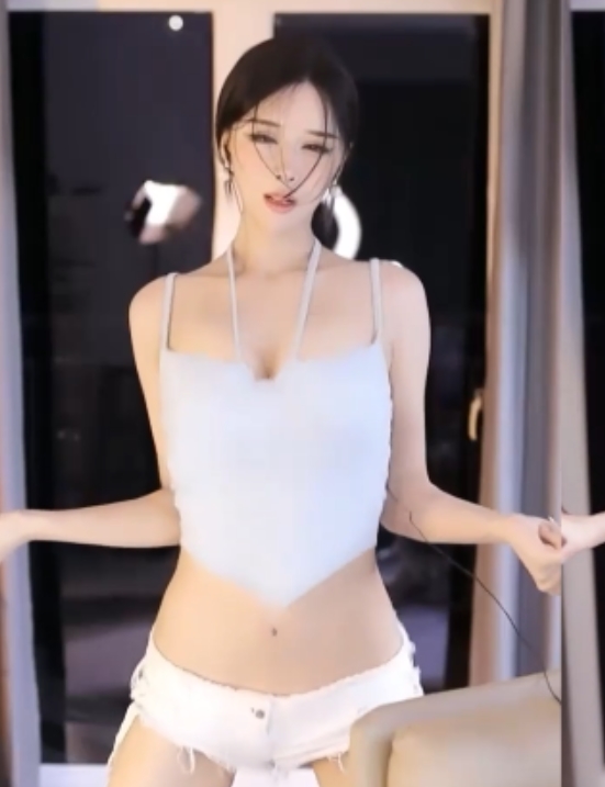 网易CC小恩雅AI热舞视频3V270M，软件价格群更新联系