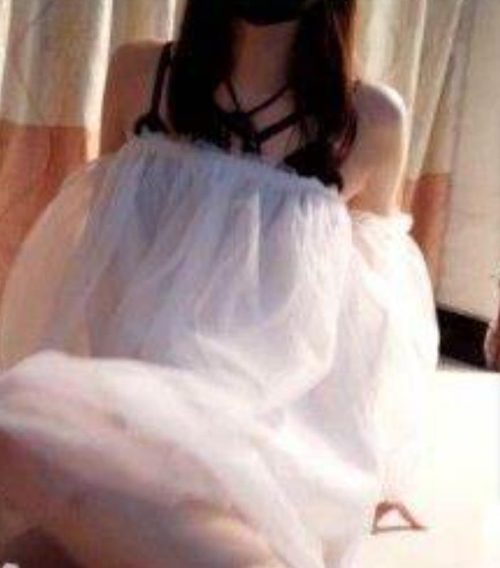 FL姬界御姐诱惑力，精选蚌壳，白丝透明蕾丝视频合集，10.8G容量