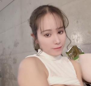 高铁女神Naomii自拍视频解锁，时长22分钟，更新作品发布，快来观看！