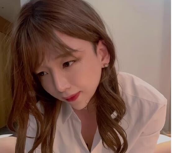 TS-JIEUN：仙女棒大战妹子，诱惑羞羞表情，333M双视频