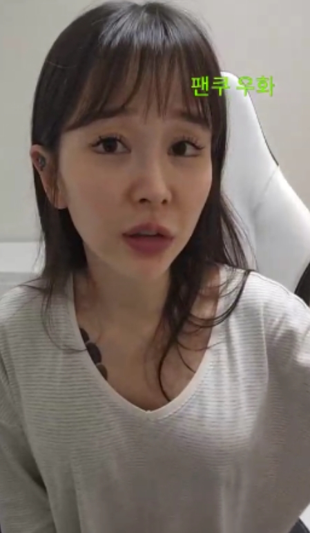 高颜值韩国直播系列：fall12345678，1V+2.6G，1080P，百度云，解压密码