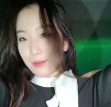 精选尤物舌钉女神包臀裙热舞超性感扭腰摆臀视频