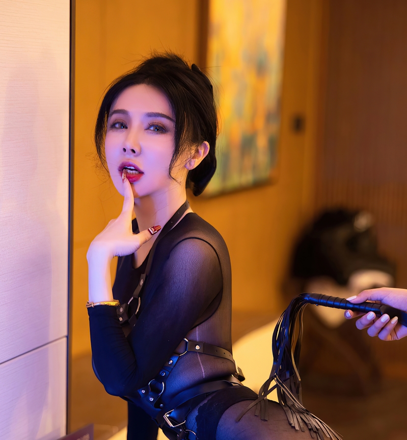 边缘名媛潘娇娇尺度全开，5.8g视频收藏217，百度热搜