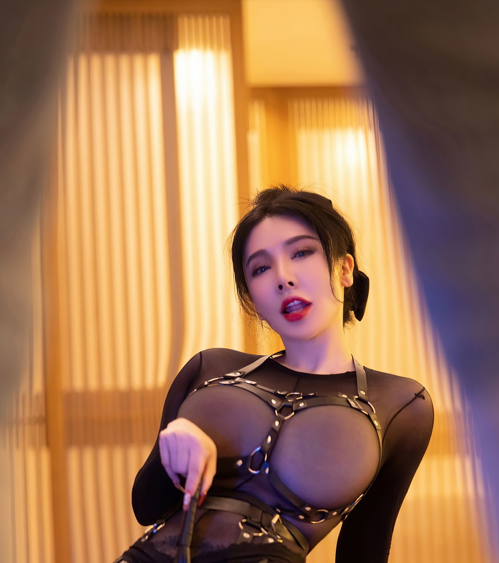 边缘名媛潘娇娇尺度全开，5.8g视频收藏217，百度热搜