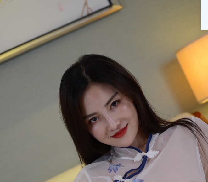 火爆PANS！顶级重磅女神『暖暖』最新有尺度视频展示闪现，清晰高清720P原版！