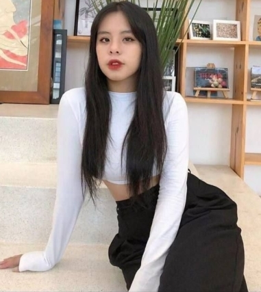 高颜值美女自拍视频集锦，尺度适中各展风采