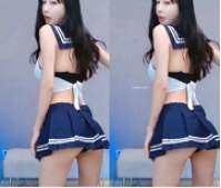 土豪私人定制：斗鱼小南南展示精彩直播