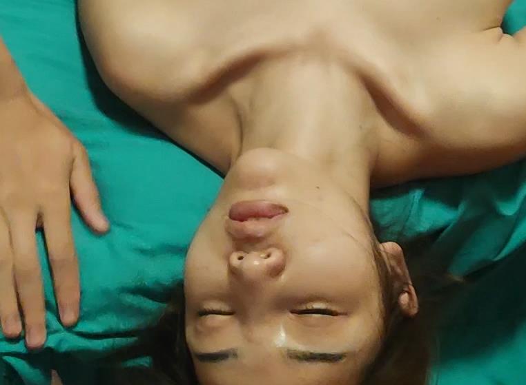 绿M老公&小玩伴自拍4V-3.4G视频，游戏好友的真奇葩露脸瞬间！