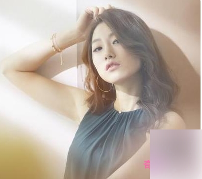 日系美女吉克隽逸作品合集：1集1.14G，双人轻度SM剧情游戏