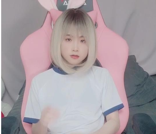 OnlyFans韩国TS-Lua合集35V，总大小4.9G，可爱风格引人入胜