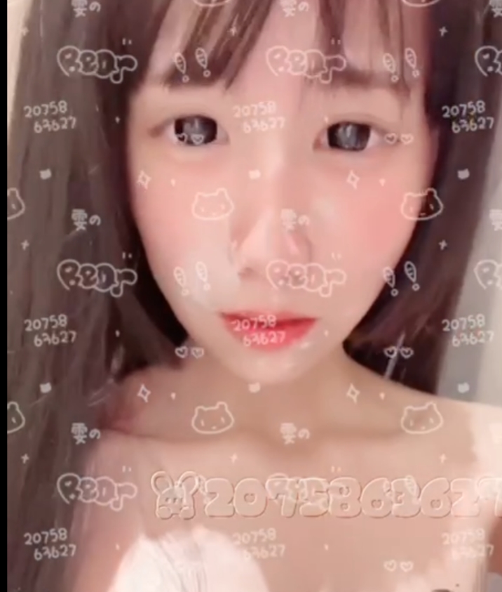 小雯宝宝：超幼齿露脸合法妹子，清纯妩媚放飞自我视频大放送！