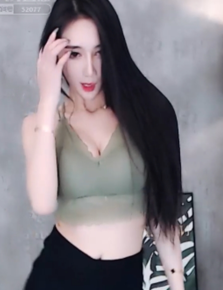 虎牙车老板AI热舞软件：一键去衣，价格公道，更新不断