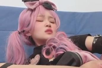 稀缺网红美女萌萌喷泉大合集1V-675M-大神自剪，女友感觉身材一流