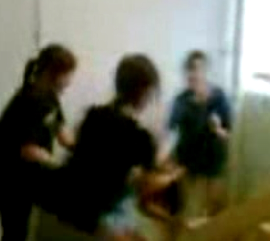 回味这些单身兄弟们的青春时光，一起感受他们的独特魅力和梦想雄心！