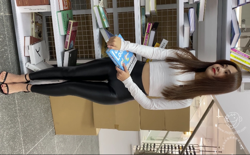 高跟皮裤美女1V，7.68G视频全集，百度云下载