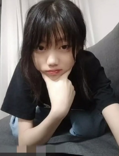 叛逆富二代贺子涵黄播视频打包12P45V+14.8G，百度盘限时获取