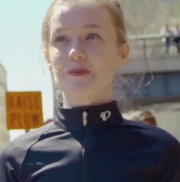 Emily纽约展示：121个视频展现多样魅力