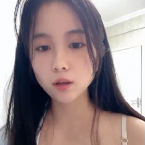 00后小姐姐魅力无限，柔软酥球引人心动，打包视频4.4G，百度盘等你来探索