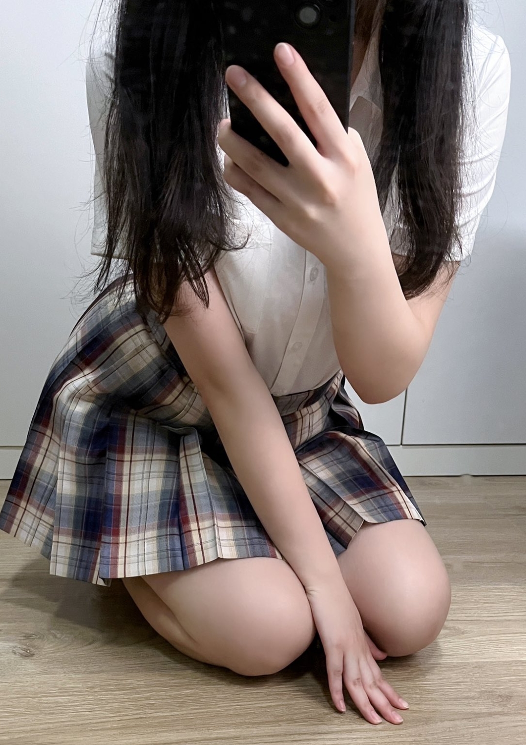 独家搬运！MomoYih小合集，36V2三人游+10.9G，百度盘下载