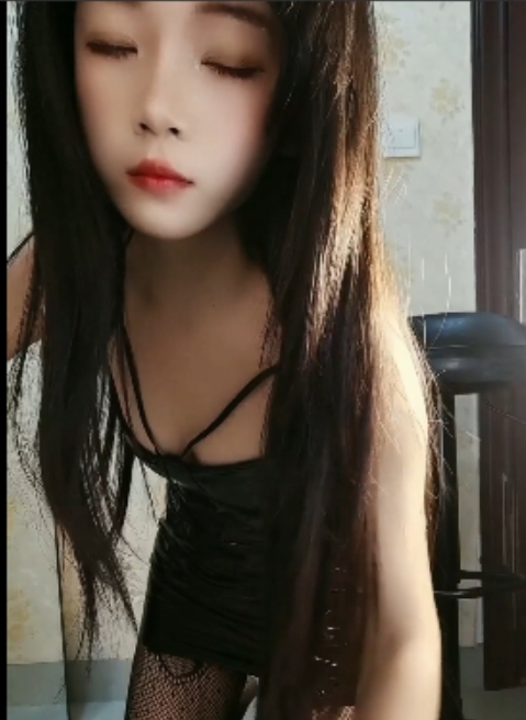 小倔驴热舞第二弹：皮裤定制，22V4.92G高清视频永久链接