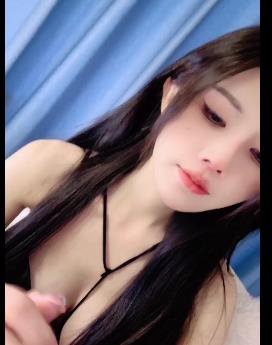 火爆网络！尤物蕾娅展示魔鬼身材S舞推荐视频