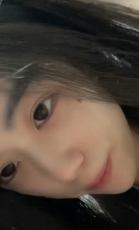 抖音甜美女大学生欣梦然6v4.9g，百度收藏301