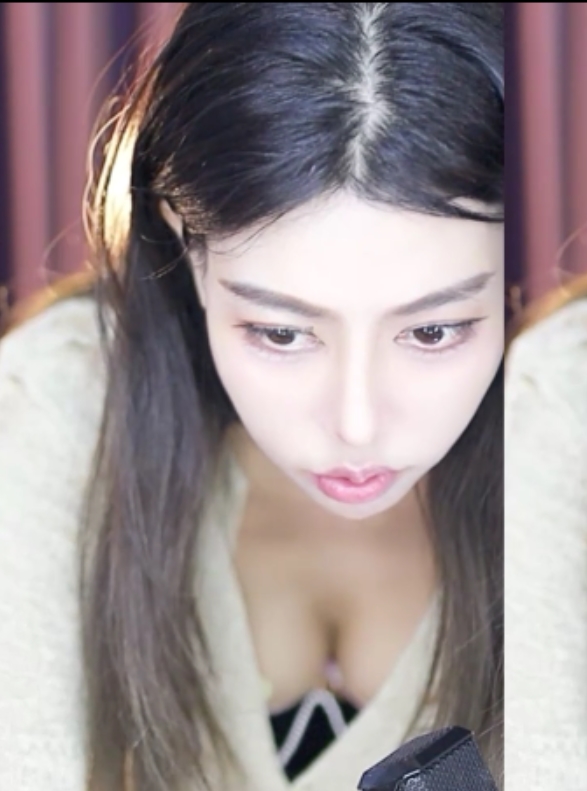 根据您提供的内容，为该商品取一个网易CC5月份热舞合集：清爽裁剪，11个视频总大小2.57G，解压密码请注意