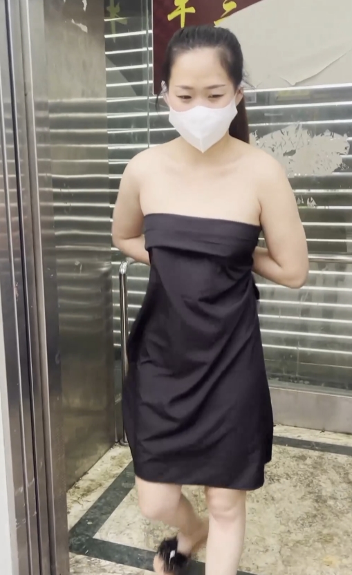 小小星户外展示9v9g，推特收藏百度搜索热度飙升