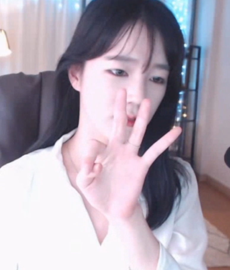 韩国主播徐艳推出40.4g补品，收藏增加精力！