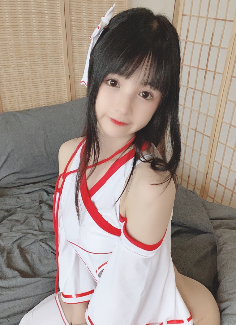 斗鱼美女樱井宁宁COS作品下载：百度ED2K围裙厨房大尺