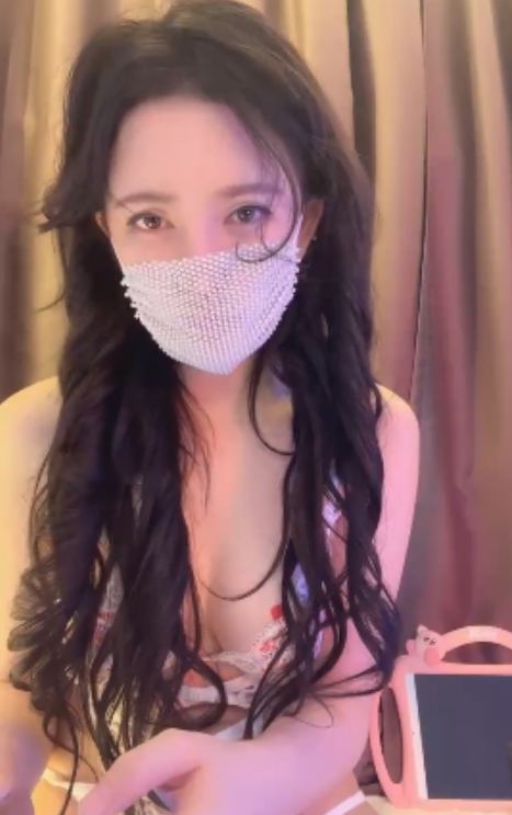 ，让人们对她的魅力无法抗拒。如果你也是星冰乐的粉丝，那么这一系列视频绝对是不可错过的珍藏！