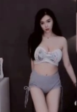 斗鱼七哥张琪格全新大合集46个精彩视频，尽显舞蹈才华与迷人颜值，去除水印，尽情享受视觉盛宴！